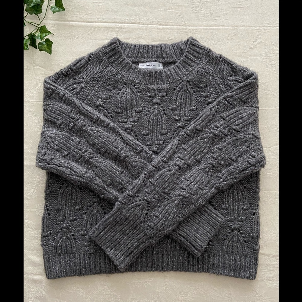 ZARA knit grey sweater